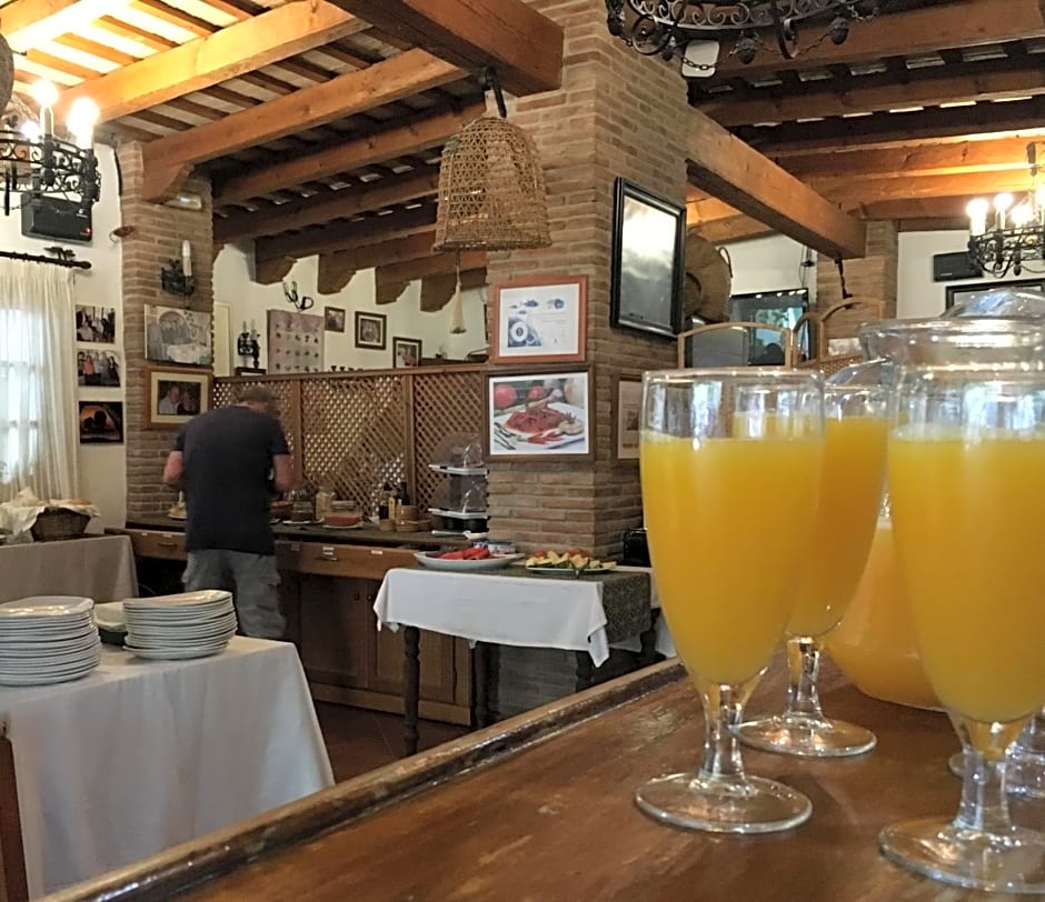 Hotel Restaurante Blanco y Verde