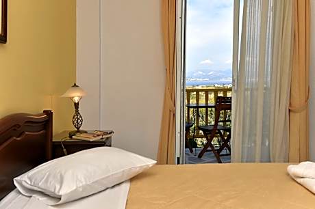 Standard Double or Twin Room with Sea View