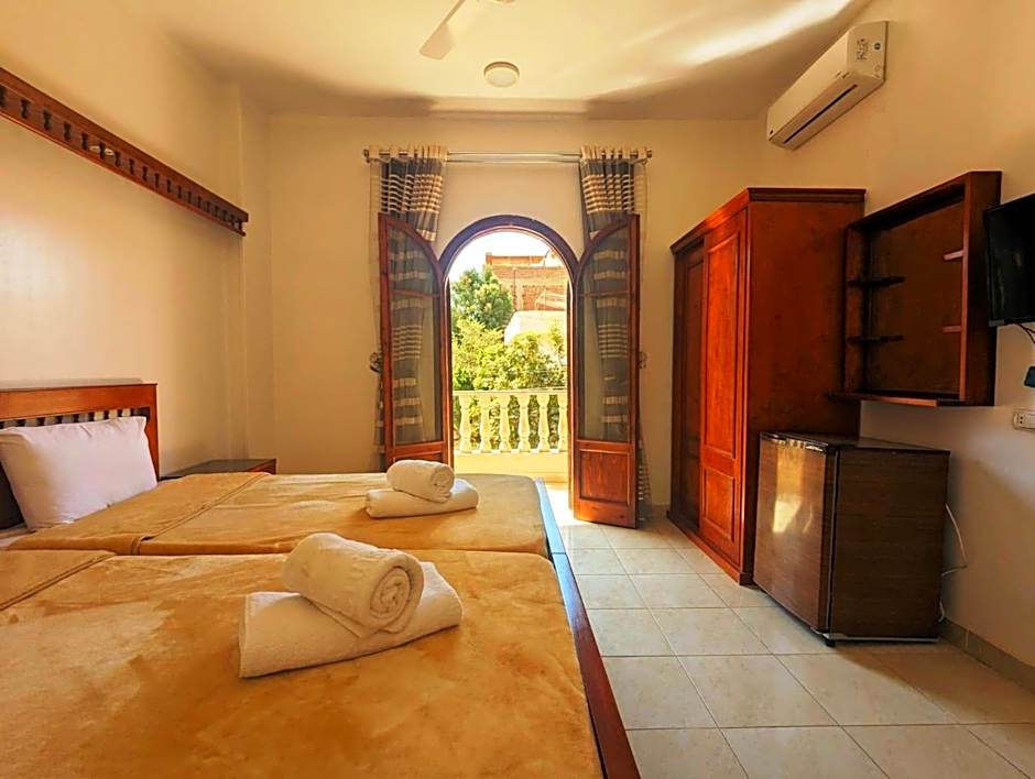 Mikhaila Guest House