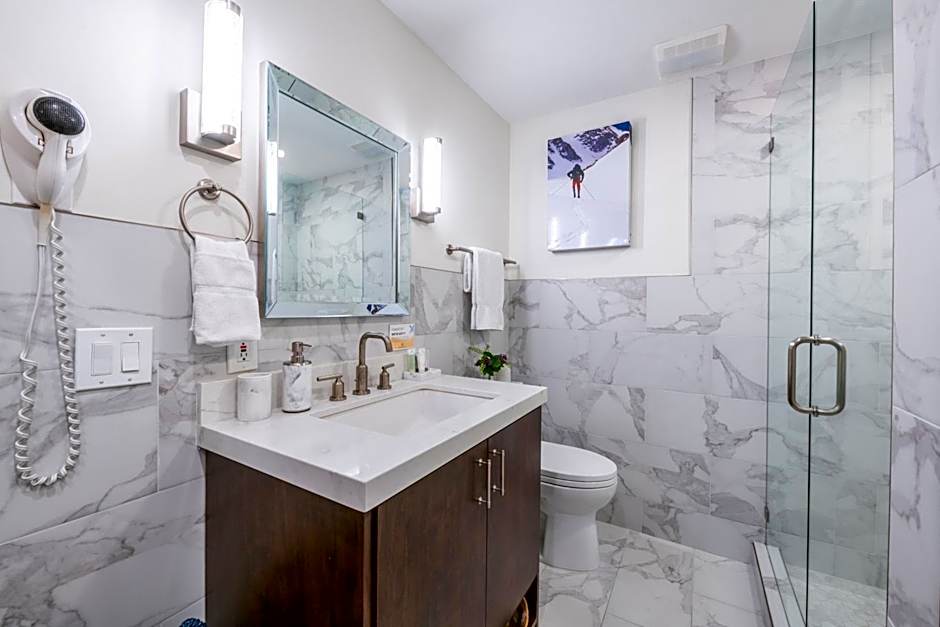 Treasure Mountain Inn