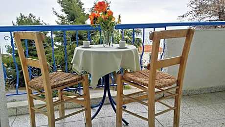 One-Bedroom Apartment with Sea View