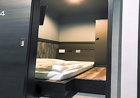 Single Room - Male Only