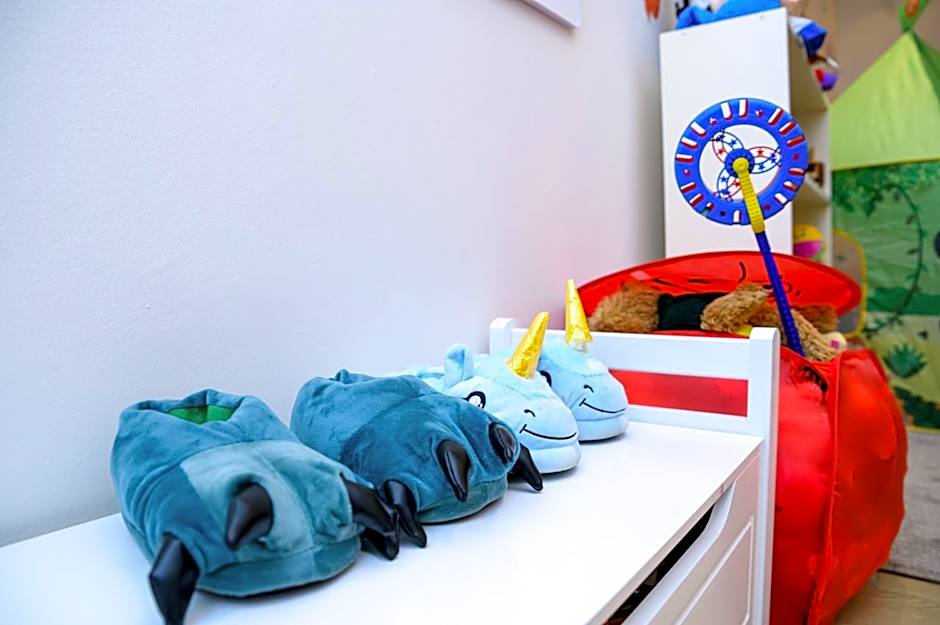 Parklands Hotel & Pool