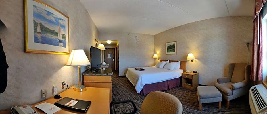 Humphry Inn And Suites