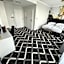 Hotel Lantier & Swimming Pool Zone