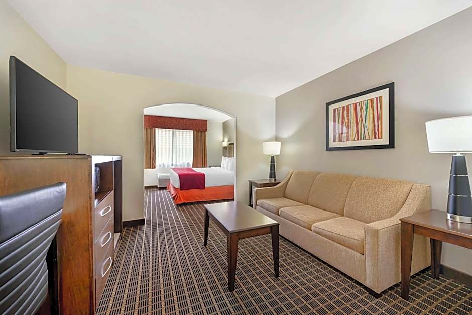 Best Western Plus Eagleridge Inn & Suites