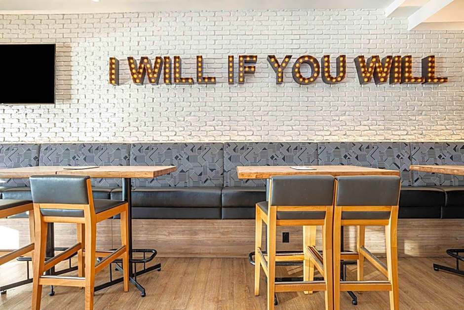 Sandman Hotel Red Deer