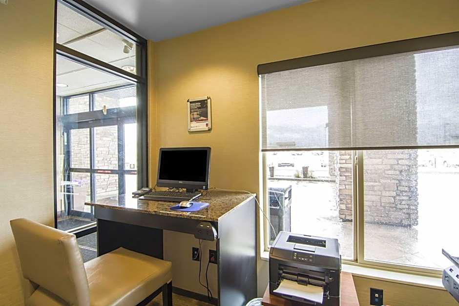 Comfort Suites Saskatoon