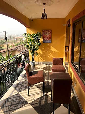 Obuoba Village Guest House & Apartments