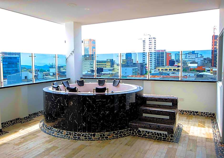 LUMA PLAZA HOTEL