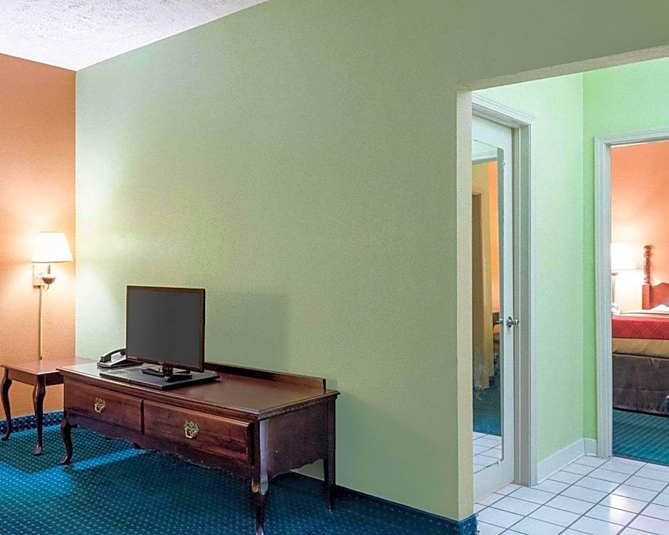 Econo Lodge Canton I-55