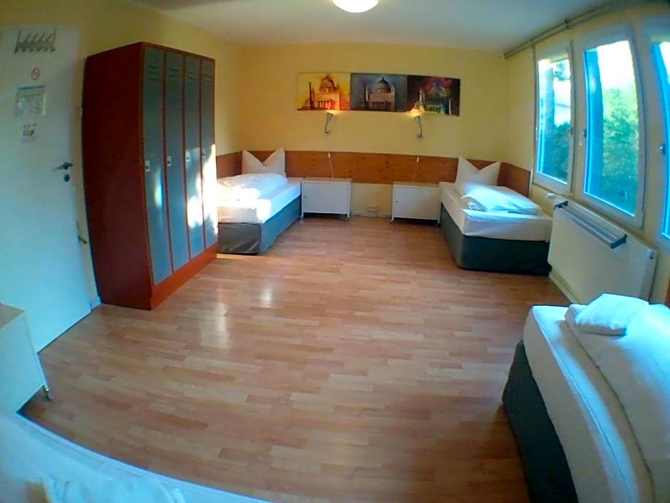 Quartier SansSouci Hostel