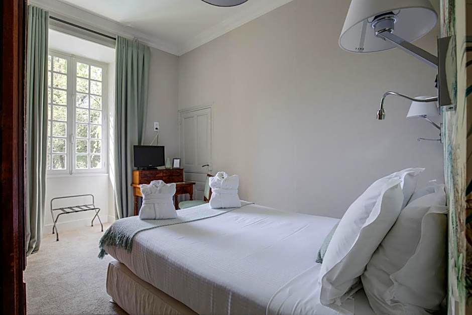 Photo 1 of 4 of Double Room