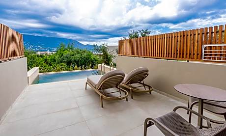 Executive Junior Suite with Private Pool & Sea View