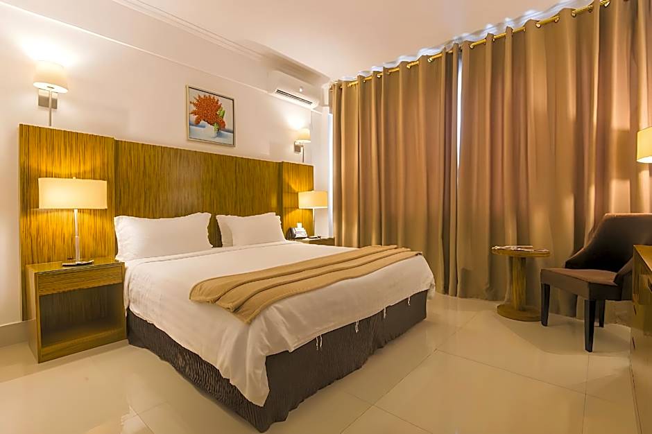 Palms Hotel
