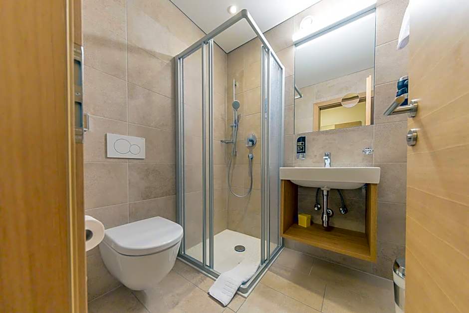 KOSIS Sports Lifestyle Hotel