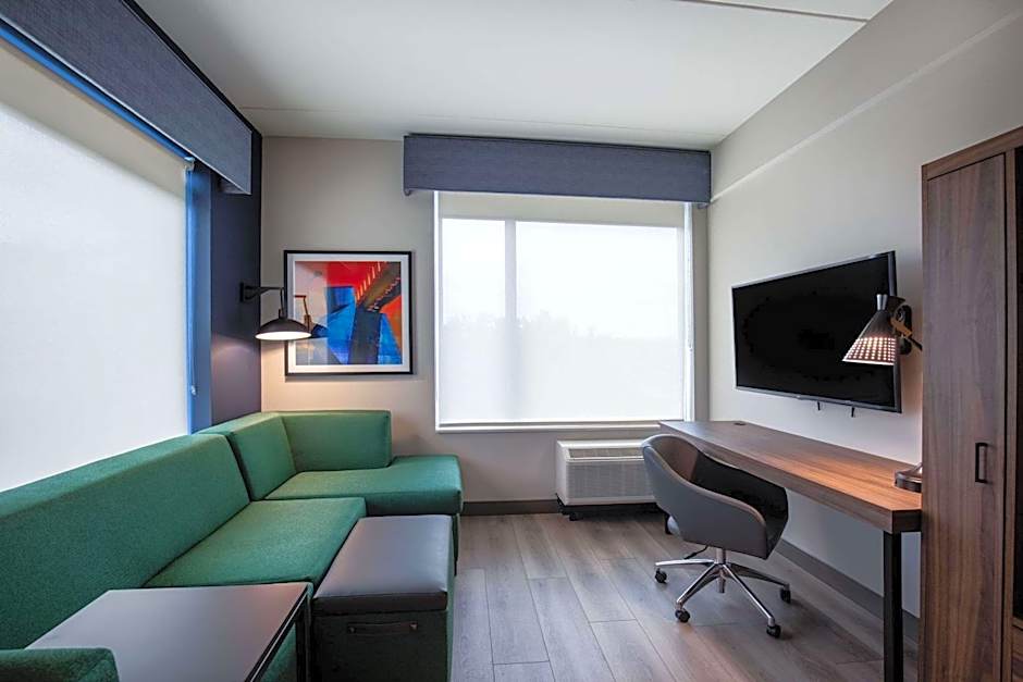 La Quinta Inn & Suites by Wyndham Chattanooga Downtown/South