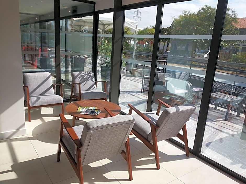 Brit Hotel Porte d'Espagne