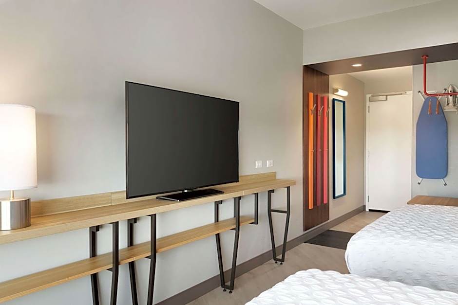 Tru by Hilton Lancaster East PA