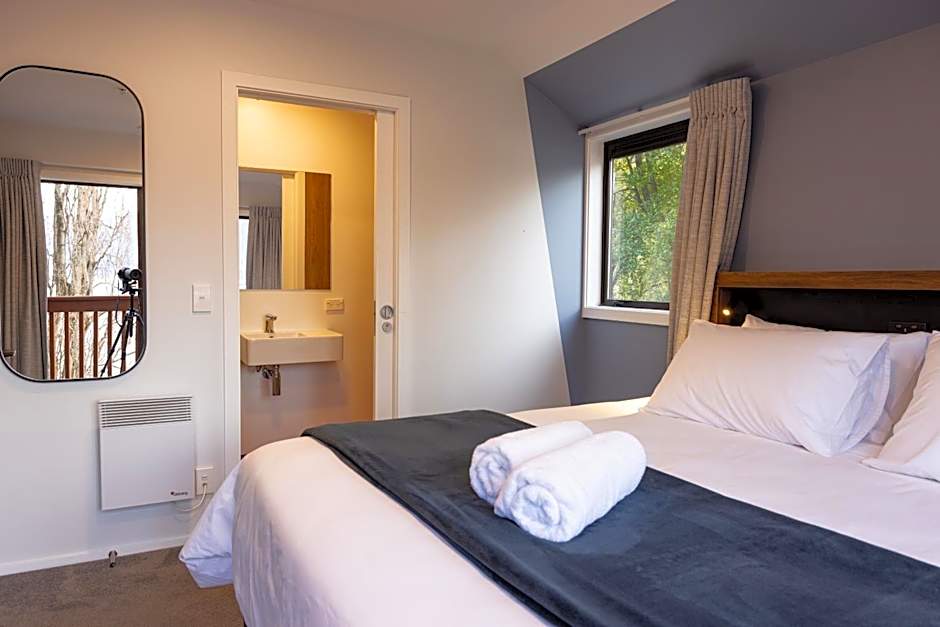 Haka House Queenstown Lakefront