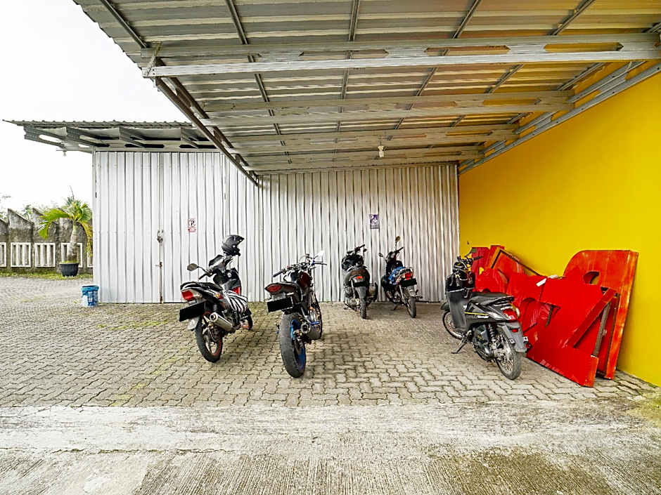 Collection O 91345 Myroom Hotel