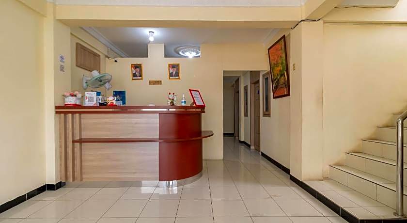 RedDoorz @ Jalan Kolonel Haji Burlian Palembang 2