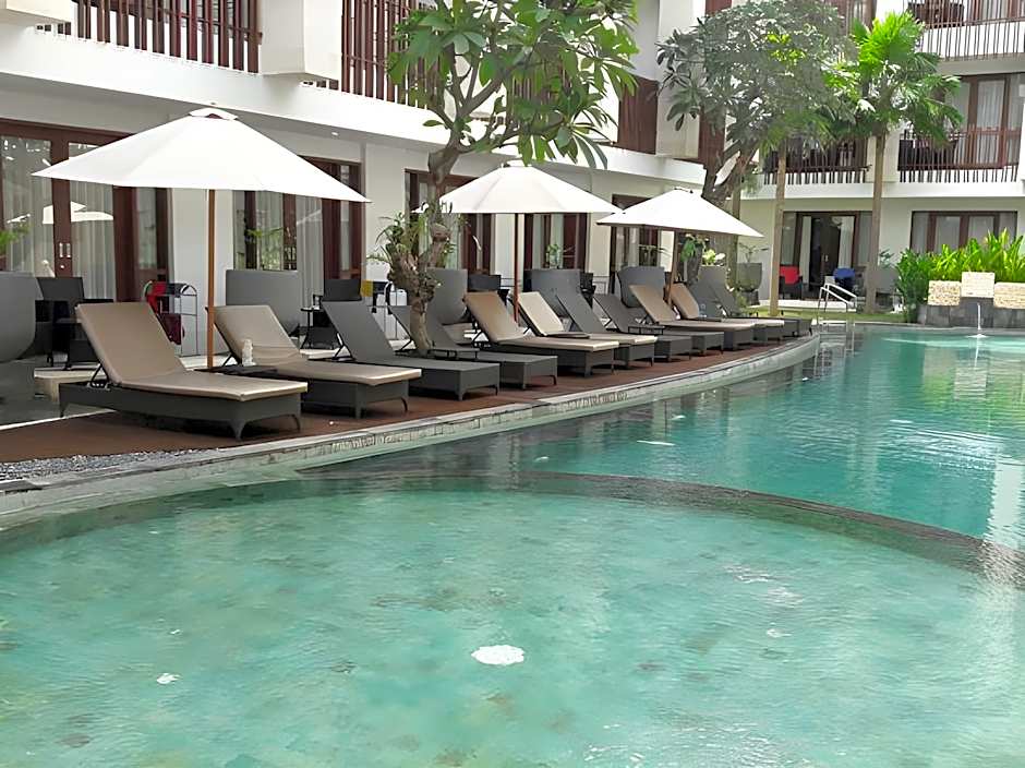 Grand La Walon Hotel