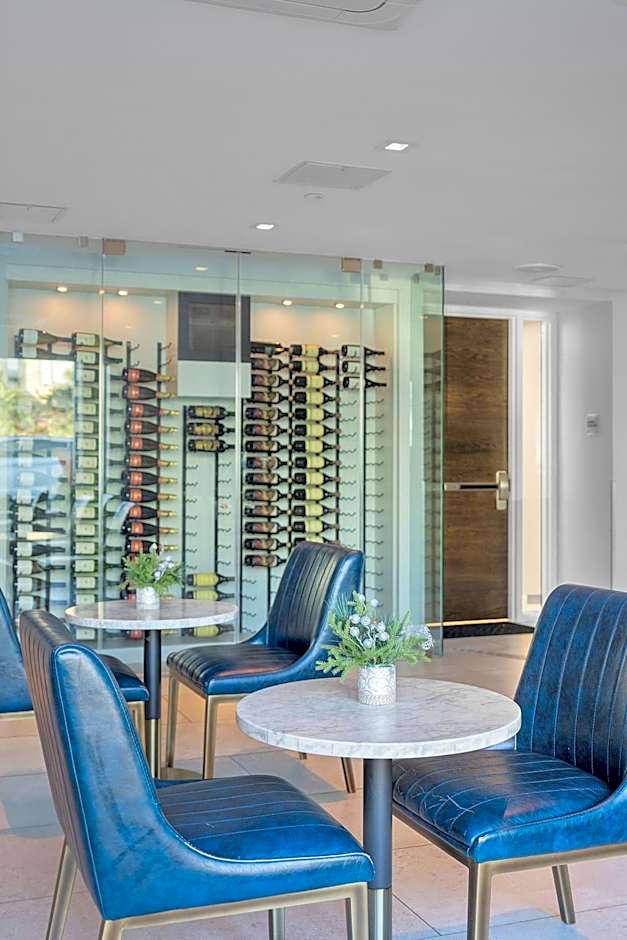 H2O Hermosa Beach Hotel