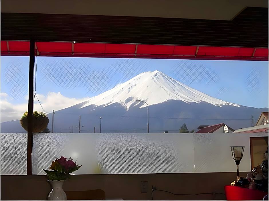 Kawaguchiko Station Inn