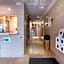 Hostal House