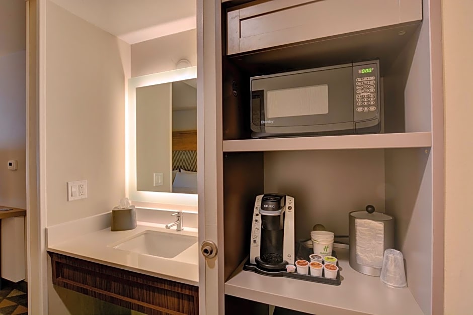 Holiday Inn - Salem by IHG