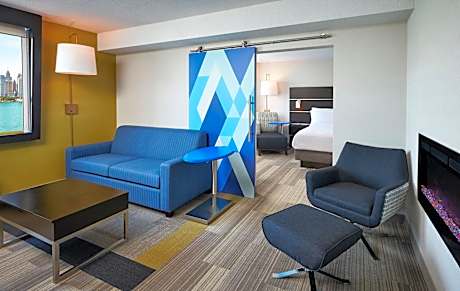 One-Bedroom Suite with River View - High Floor