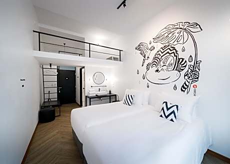 Blu Monkey Hub and Hotel Ranong