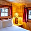 Storm Mountain Lodge & Cabins