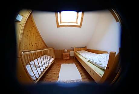 Apartment with Mountain View