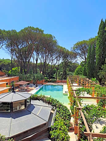 Standard Double or Twin Room with Garden View