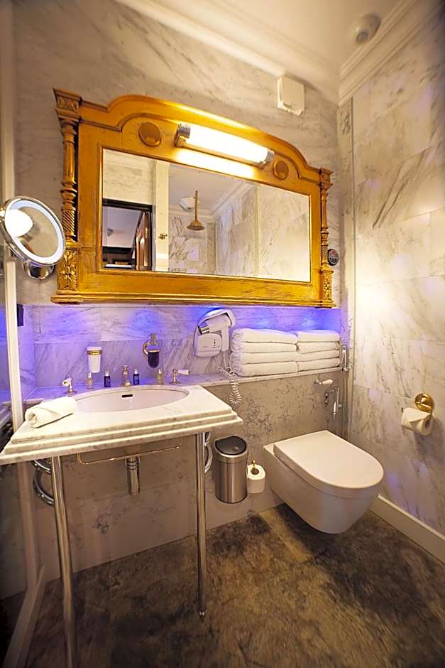 Mała Anglia Deluxe Rooms & SPA