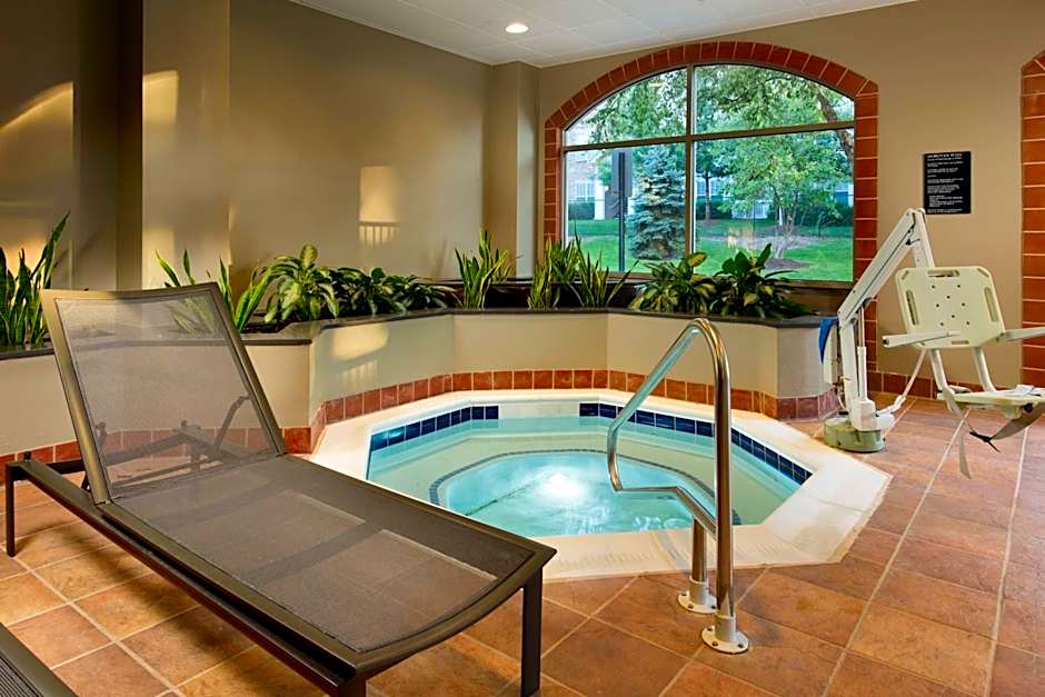 Embassy Suites by Hilton Dulles Airport