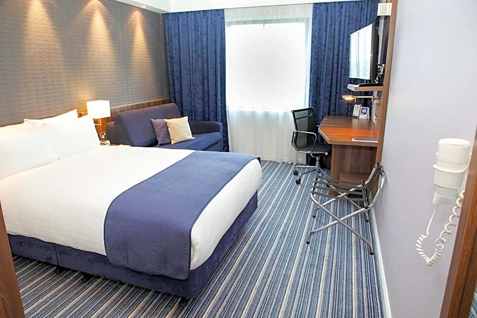 Holiday Inn Express London Heathrow T5 By IHG
