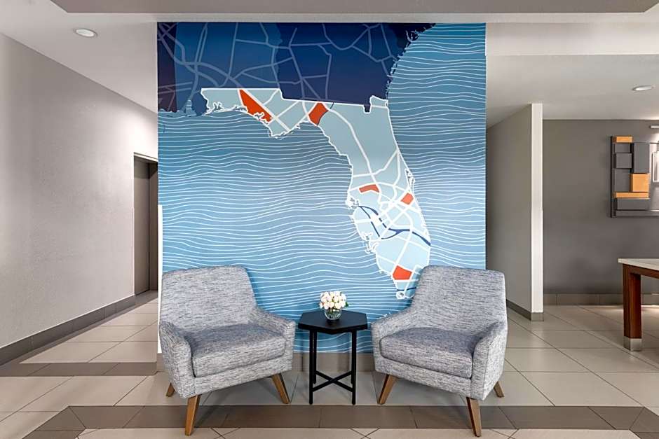 Holiday Inn Express & Suites Boynton Beach West By IHG