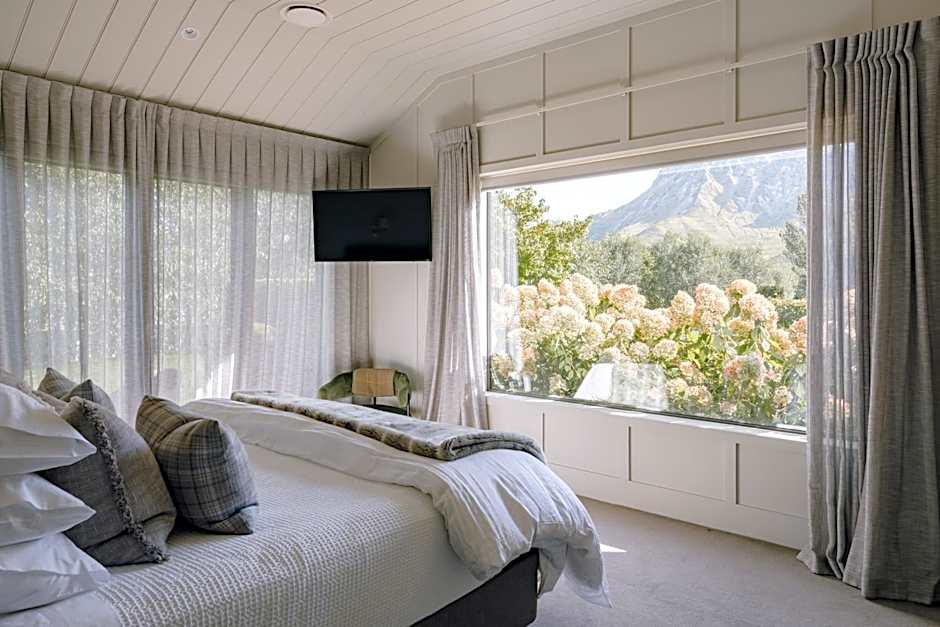 Craggy Range Luxury Vineyard Retreat