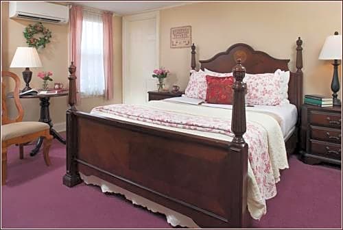 Carlisle House Bed and Breakfast