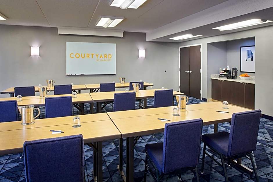 Courtyard By Marriott Chicago Highland Park/Northbrook