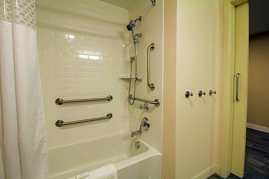 Hampton Inn By Hilton & Suites Cazenovia, NY