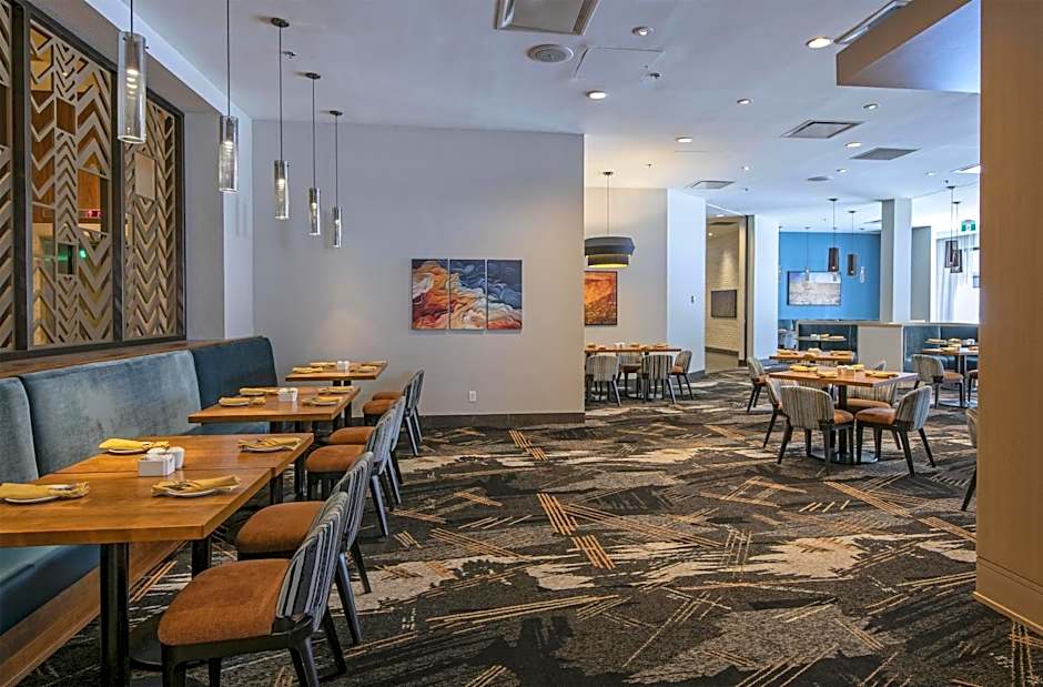 DoubleTree by Hilton Hotel - Conference Centre Regina