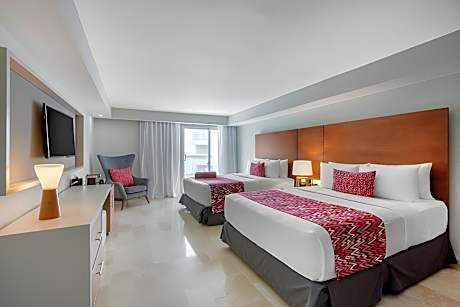 Adults only Jr Suite +18