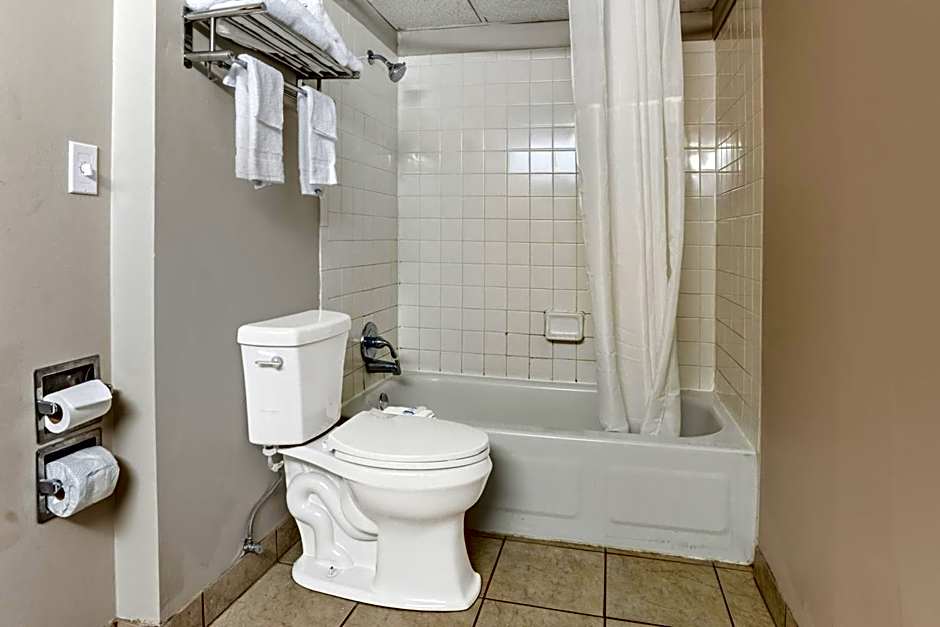 Devils Lake Inn By OYO Near Devils Lake Regional Airport