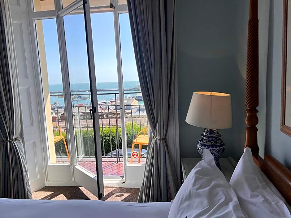 The Royal Harbour Hotel