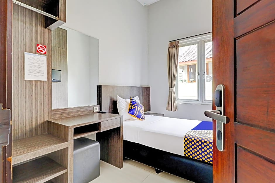 Hotel O Cihampelas Near Ciwalk Formerly D'River Guest House