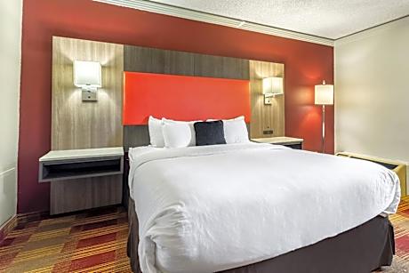 Accessible Kitchenette Suite